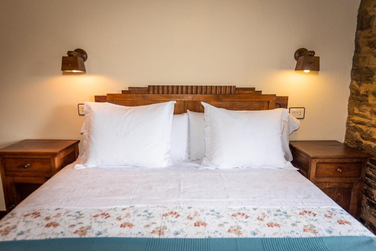 Apartamentos Rurales Casa Riveras Santa Eulalia de Oscos Eksteriør bilde