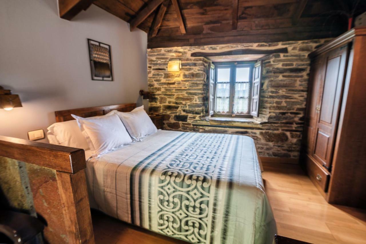 Apartamentos Rurales Casa Riveras Santa Eulalia de Oscos Eksteriør bilde