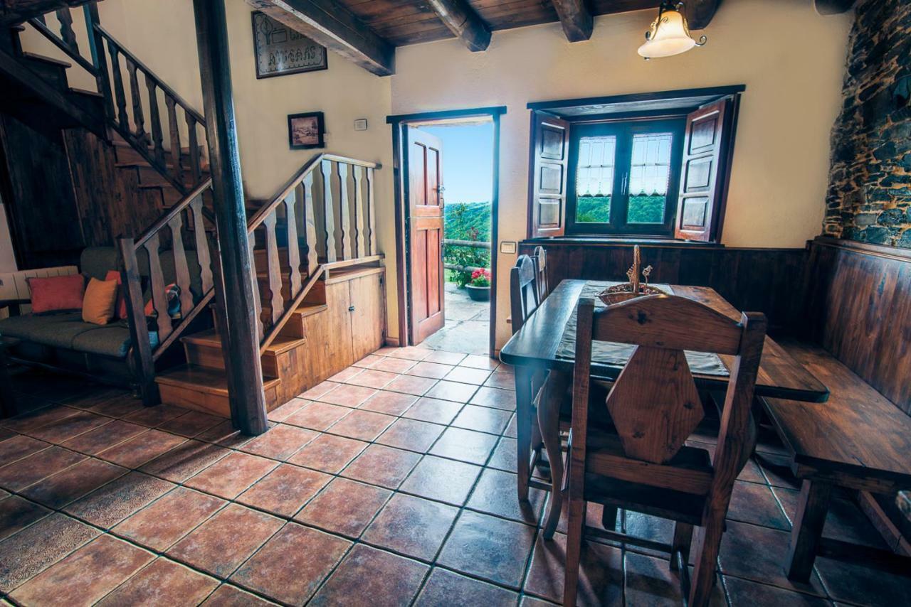 Apartamentos Rurales Casa Riveras Santa Eulalia de Oscos Eksteriør bilde